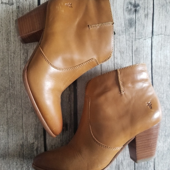 frye jennifer ankle bootie